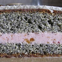 Piegusek przekładany, otulony waflem