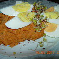 Ziemniaczane curry z jajkami