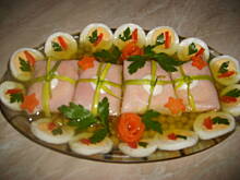 Fot. beatkaa153, Jajka z szynką w galarecie