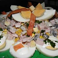 Sałatka na jajkach.