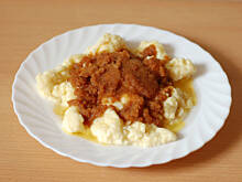 Fot. MAGDAITYLE, Kluski lub racuchy z serem białym