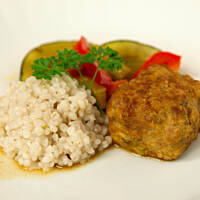 Sześciany wieprzowe w warzywach