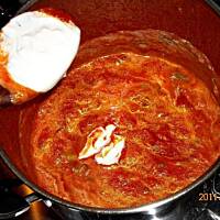 Makaron z sosem pomidorowym i lososiem ♨