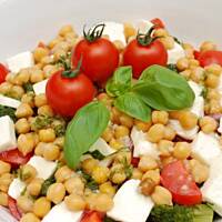 Sałatka z ciecierzycą