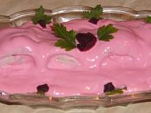 Fot. beatkaa153, Śledzie w buraczkowej śmietanie