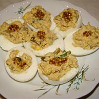 Jajka faszerowane z tuńczykiem