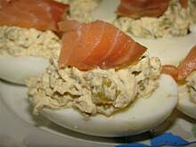 Fot. kate1980, jajka faszerowane z łososiem