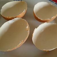 Jaja faszerowane w skorupkach