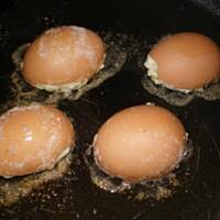 Jaja faszerowane w skorupkach