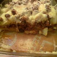 Zapiekanka ziemniaczana z mięsem i pieczarkami