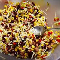 Sałatka z kabanosem