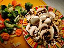 Fot. APM, Kurczak z warzywami