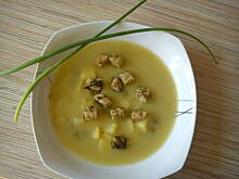 Fot. ezelka, Zupa groszkowa z grzankami koperkowo-czosnkowymi