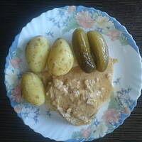 szynka pieczona w sosie chrzanowo- śmietankowym