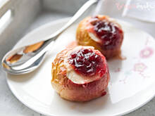 Fot. CookBook, Pieczone jabłka z żurawiną i miodem