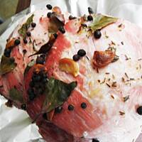 Szynka wielkanocna peklowana.