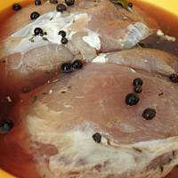 Szynka wielkanocna peklowana.