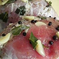 Szynka wielkanocna peklowana.