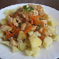 Potrawka trzyskładnikowa. Do ryżu, makaronu, ziemniaków lub kaszy.