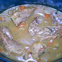 Żeberka w sosie pieczarkowym