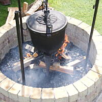 Duszonki, prażonki danie z kociołka żeliwnego