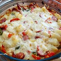 Zapiekanka ziemniaczana z papryką i parówką