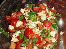 Fot. mariolek8, Sałatka z mozzarellą i pomidorami