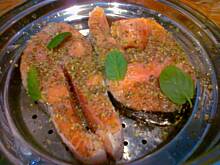 Fot. kaha87ha, Łosoś w ziołach z pary