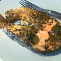 Łosoś w ziołach z pary