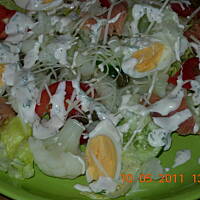 Sałatka warzywny mix z koperkowym dressingiem