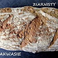 Ziarnisty chleb na zakwasie