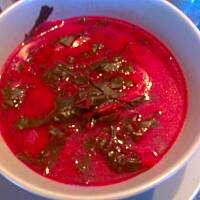 Wiosenna zupa z botwinki na ciepło i na zimno