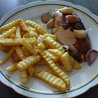 Kurczak pieczony w 40 ząbkach czosnku!