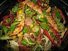 Fot. MoniaKociara, Salatka z grillowanym kurczakiem