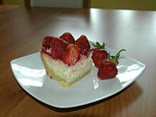 Fot. aggusia35, Serowa krajanka z truskawkami