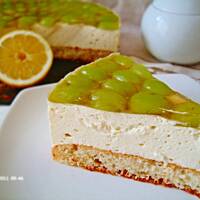 Cytrynowy jogurtowiec z winogronami