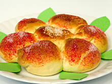 Fot. Wkn, Drożdżowe kwiaty