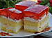 By Majka2, Biszkopt z bitą śmietaną i truskawkami