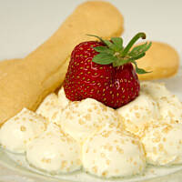 Truskawki na śnieżnych szczytach Mascarpone