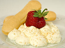 Fot. Wkn, Truskawki na śnieżnych szczytach Mascarpone