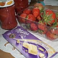 Konfitura truskawkowa z biala czekolada