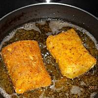 Nalesniki z parowka, serem i ogorkiem