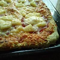 Pizza - ciasto z ziołami