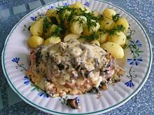 Fot. je7mima, Drobiowy kopiec z keczupu i sera