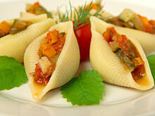 Fot. Wkn, Czerwony sos z cukinii i bakłażana