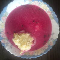 barszcz czerwony z suszonymi grzybami