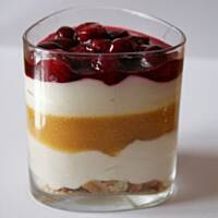 Deser wiśnia-nektarynka