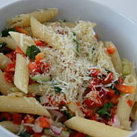 Salatka makaronowa na cieplo! idealny obiad na upalne dni lub na kolacje wg ReniO