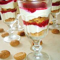 Deser z ciastkami amaretti