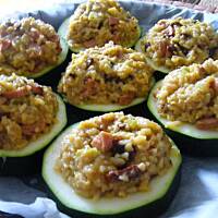 Faszerowana pieczona cukinia